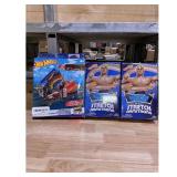 Hot Wheels Fuel Station Playset Bundle
