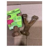 Benebone Wishbone - Medium, Bacon Flavor