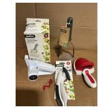 Zyliss Kitchen Utensil Set - Cheese Grater, Can...