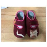 Kids Slippers infant size 6