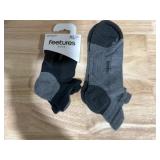 Feetures Elite Max Cushion Socks XL