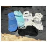 Feetures Elite Socks Small