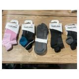 Feetures Open Box Performance Ankle Socks L