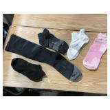 Feetures Ankle Quarter Calf Socks