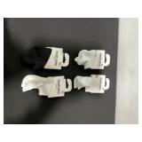 Feetures Socks Medium