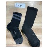 Feetures Athletic Socks Large