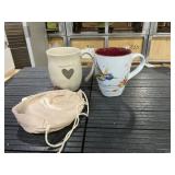 DEMDACO Ceramic Mugs - Set of 2