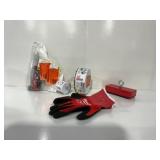 Milwaukee Gloves  Hole Dozer Set