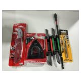 Milwaukee KnifeGrout  DeWalt Bit Set