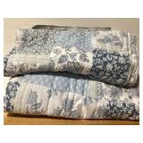 HOME CARO King Blue White Floral Patchwork Quilt