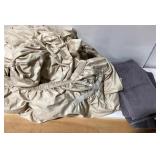 Kirkland Signature Queen 6-Pc Sheet Set  Towels