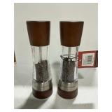 Cole and Mason Wood and Acrylic Pepper Mill 2pk