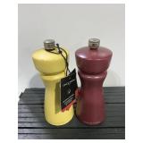 Cole and Mason Salt and Pepper Mill Set