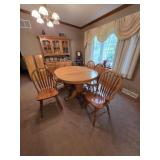Oak Dining Room Table & Chairs