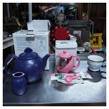 Teapot Set with Chantal and Single Tea Cup