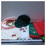 Christmas-Themed Table Linens