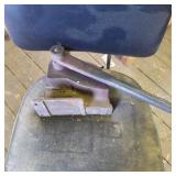 Cast Iron Bench Vise With Swivel Handle