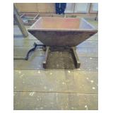 Wood and Metal Food Mill Grape Crusher for Winemak