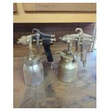 Pneumatic Paint Spray Guns with Metal Reservoirs