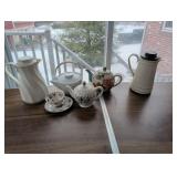 Ceramic and Porcelain Teapots, Coffee Pots, and Te