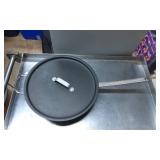 Commercial Nonstick Sautï¿½ Pan with Lid and Extende