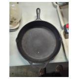 12-Inch Lodge Cast Iron Skillet with Dual Pour Spo