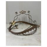 Decorative Metal Hanging Frame for Oil Lamp