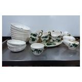 Metlox Poppytrail Ivy Pattern Dinnerware Set, 30 P