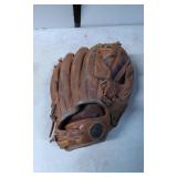 Vintage Leather Baseball Glove with Strap Lock and