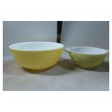 Vintage Pyrex Mixing Bowls with Yellow Exterior Fi