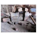 Bench vises