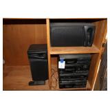 Pioneer Stereo with Speakers