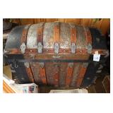 Dome top trunk with insert