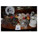 Assorted glassware collectibles