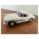 Ertl 1961 Chevy Corvette Die Cast