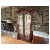 Chins Cabinet