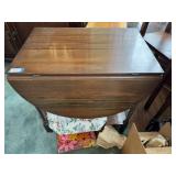Tables & Stands