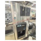 LOT - HOSHIZAKI ICE MAKER W/ HOTEL DISPENSER