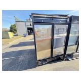 TRUE GDM-49 MERCHANDISING FREEZER