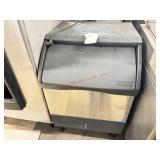 SCOTSMAN SELF-CONTAINED ICE MAKER - WORKING
