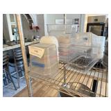 LOT - ASSORTED PLASTIC STORAGE CONTAINERZS