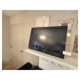 VIZIO 32' TELEVISION - NO REMOTE