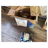 LOT - ASSORTED LIGHT BULBS