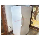 UPRIGHT FREEZER - WORKING