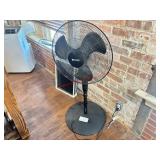 PEDESTAL FAN - WORKING