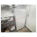 WHIRLPOOL UPRIGHT FREEZER