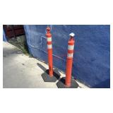 (2) PLASTIC / RUBBER STANCIONS