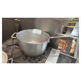 LARGE SAUCE POT W/ HANDLE