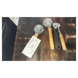 LOT - PASTRY CUTTERS