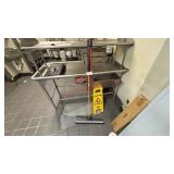 LOT - SQUEE GEE & CAUTION SIGN